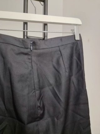 Falda negra midi, Bottega Veneta