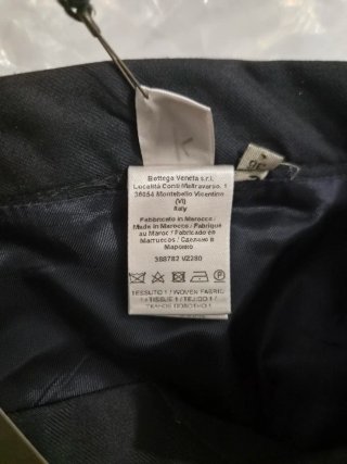 Falda negra midi, Bottega Veneta