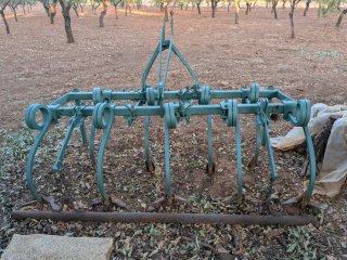 Cultivador 9 brazos
