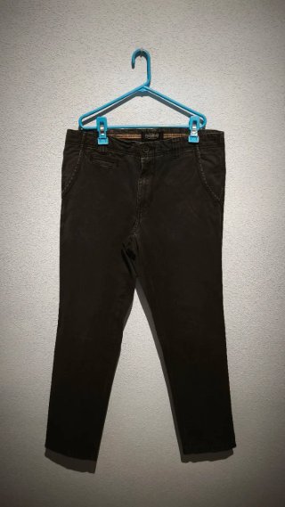 Pantalón chino Pull&Bear negro lavado – Talla 42
