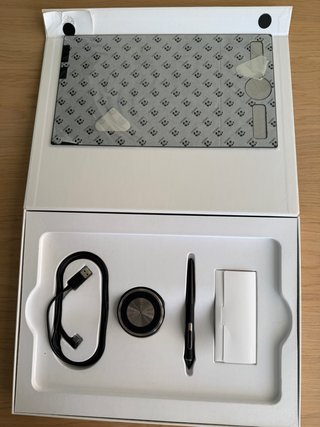 Wacom Intuos Pro M (PTH-660)