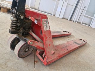 Traspaleta elevadora hidráulica roja
