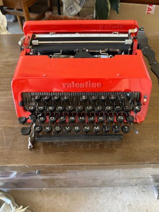 Máquina de escribir Olivetti Valentine Roja