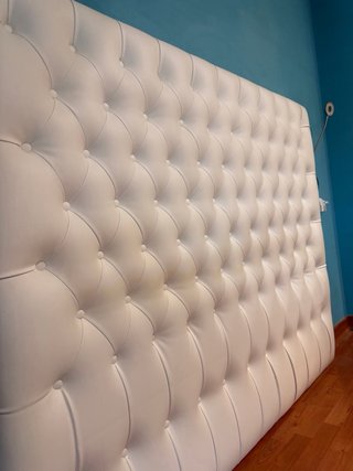 Vendo cabecero de cama de 150 cm, tapizado en poli
