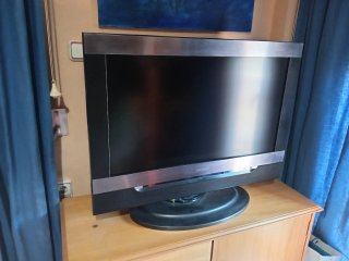 Televisor DIFEE con TDT añadido