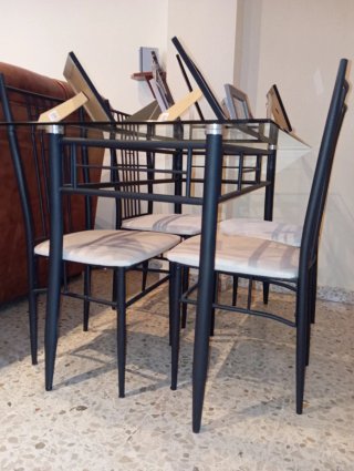 Mesa cristal y 4 sillas forja