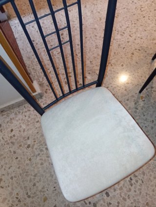 Mesa cristal y 4 sillas forja