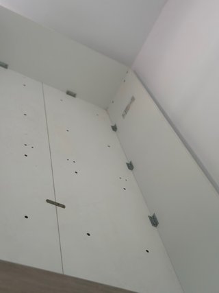 Cama infantil con cajones y estantería