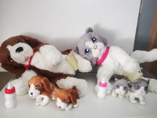 Peluche gatita y perrita con bebés