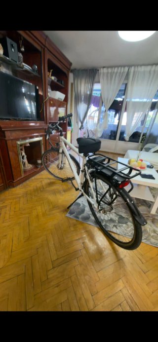Bicicleta Eléctrica Blanca