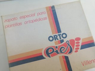 Botitas de piel talla 23 con suela de cuero