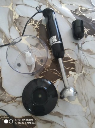 Batidora de mano con accesorios