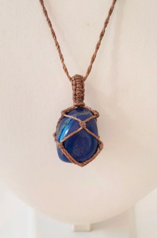 Collana con lapislazzuli e corda nocciola