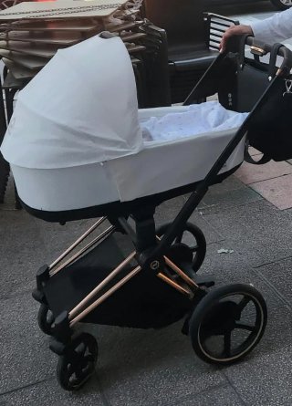 Cochecito Eléctrico Cybex e-Priam. Capazo y silla.