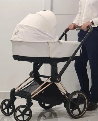 Cochecito Eléctrico Cybex e-Priam. Capazo y silla.