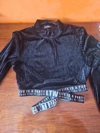 Crop top Tally Weijl velluto nero