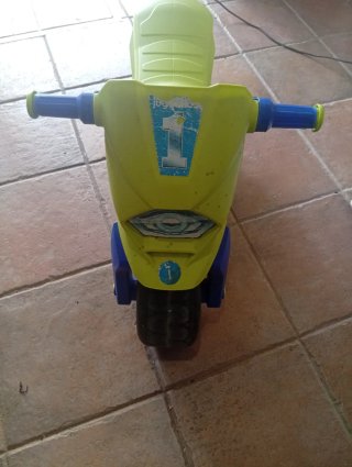 Moto de juguete para niños
