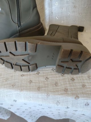 Stivaletti verde oliva con zip