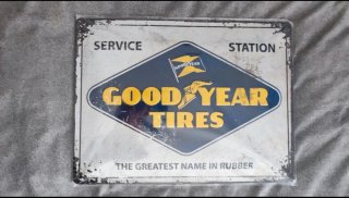 Targa Goodyear Service Station Metallo