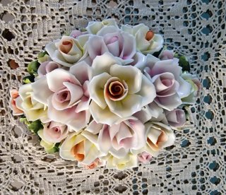 Centrotavola Capodimonte Rose