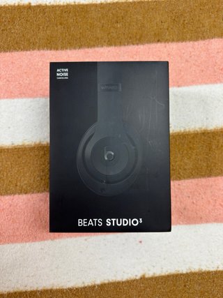 Caja Beats Studio 3