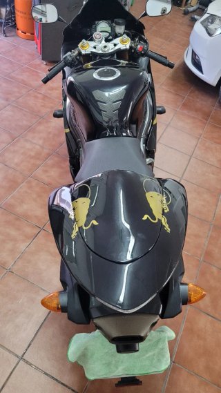Kawasaki ZX6R Ninja 636 Negra y Dorada