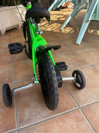 Bicicleta infantil verde Dino Bikes