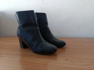 Botines negros de tacón