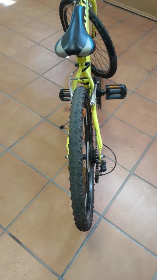 Bici montaña talla S con casco