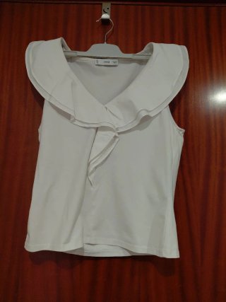 Camiseta Mango Blanca Escote V