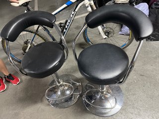 4 Sillas Altas de Barra Regulables