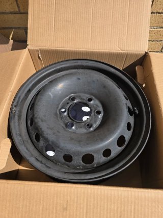 Llanta Ford 16 5x120 como nuevas para autocaravana