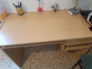 Escritorio de madera