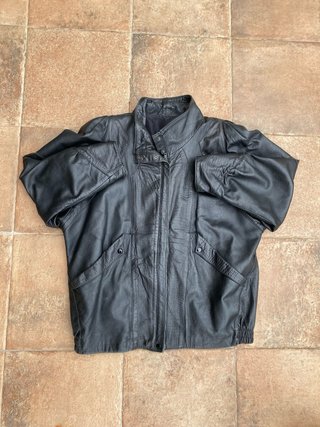 Chaqueta piel negra vintage estilo biker Y2K- L