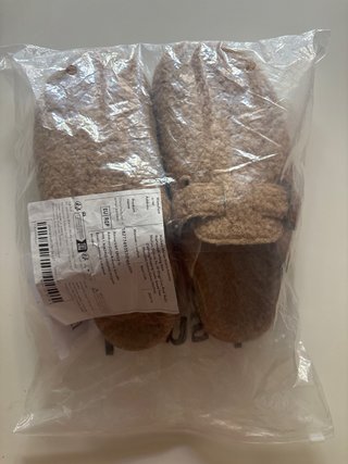 Zapatillas de borrego marrón claro