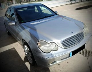Mercedes c200k único dueño pocos km