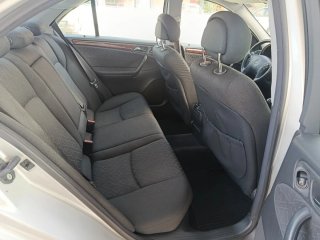 Mercedes c200k único dueño pocos km