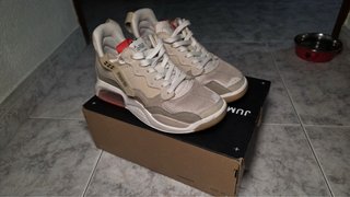 Jordan MA2 Beige/Rojo