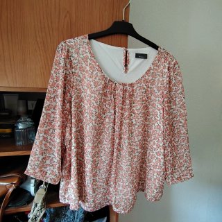 Varias Blusas de mujer talla 48-50
