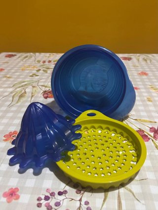 Spremiagrumi Tupperware Blu/Giallo
