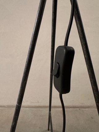 Lampada da terra design industriale