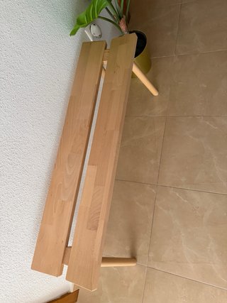 Banco de madera natural