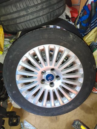 Llantas Ford Focus 205/55 R16