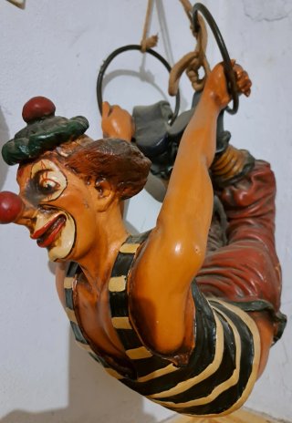 Figura payaso trapecista vintage