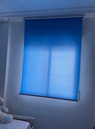 Dormitorio infantil azul y blanco