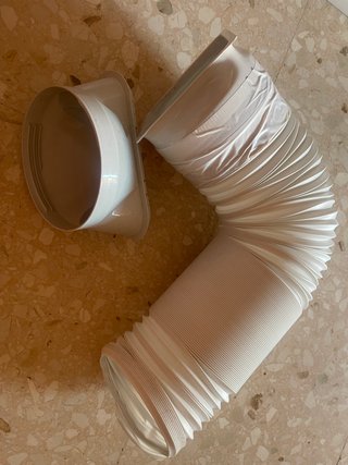 Aire Acondicionado Portátil Daitsu Blanco.
