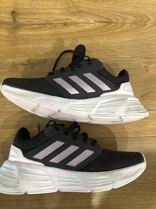 Zapatillas Adidas Galaxy 6 Mujer Negro/Púrpura.T40