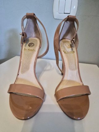 Sandalias de tacón La Strada color nude