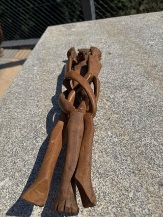 Trípode africano madera tallada