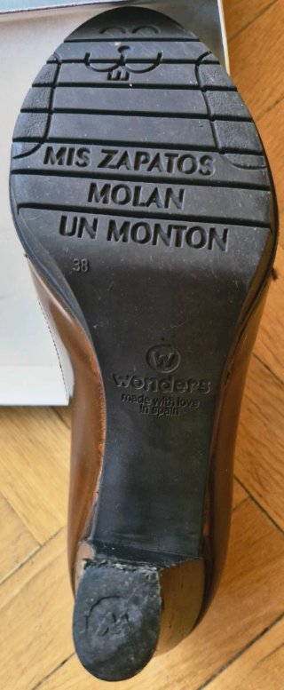 Zapatos Wonders marrones tacón 9 cm